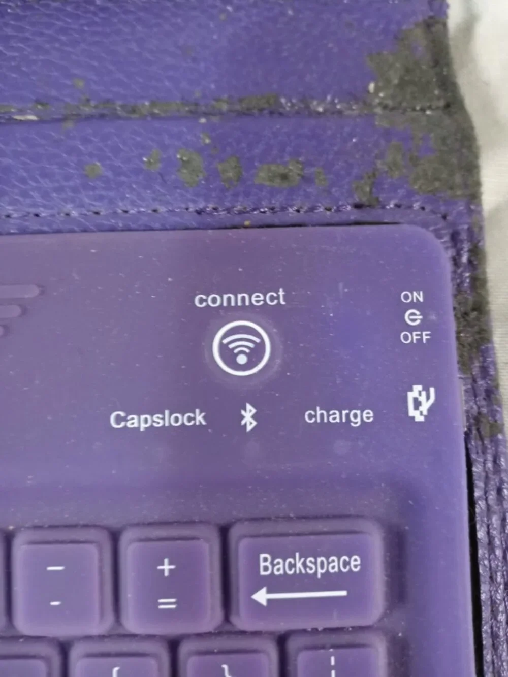 Purple Tablet Case With Bluetooth Mini Charging Keyboard Electronic in Good Cond